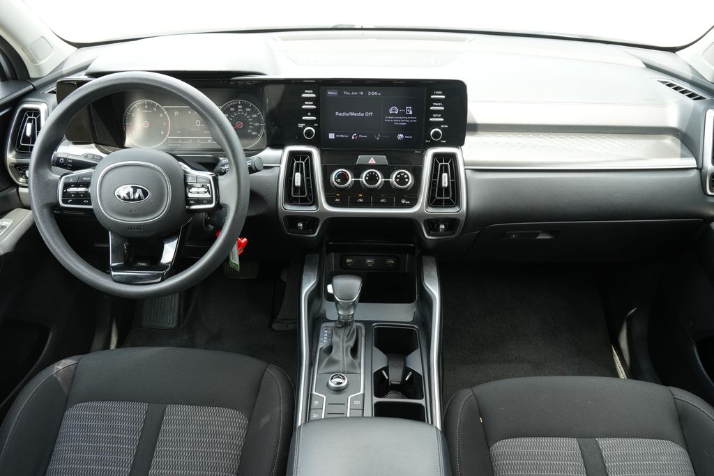2021 Kia Sorento LX Silver at Community Kia