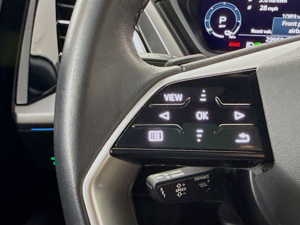 Thumbnail: 2023 Audi Q4 e-tron - 11