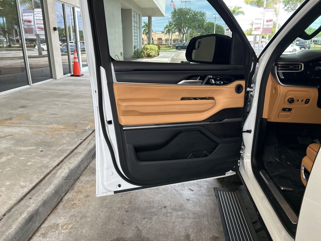 Used 2025 White Jeep Series III image 62