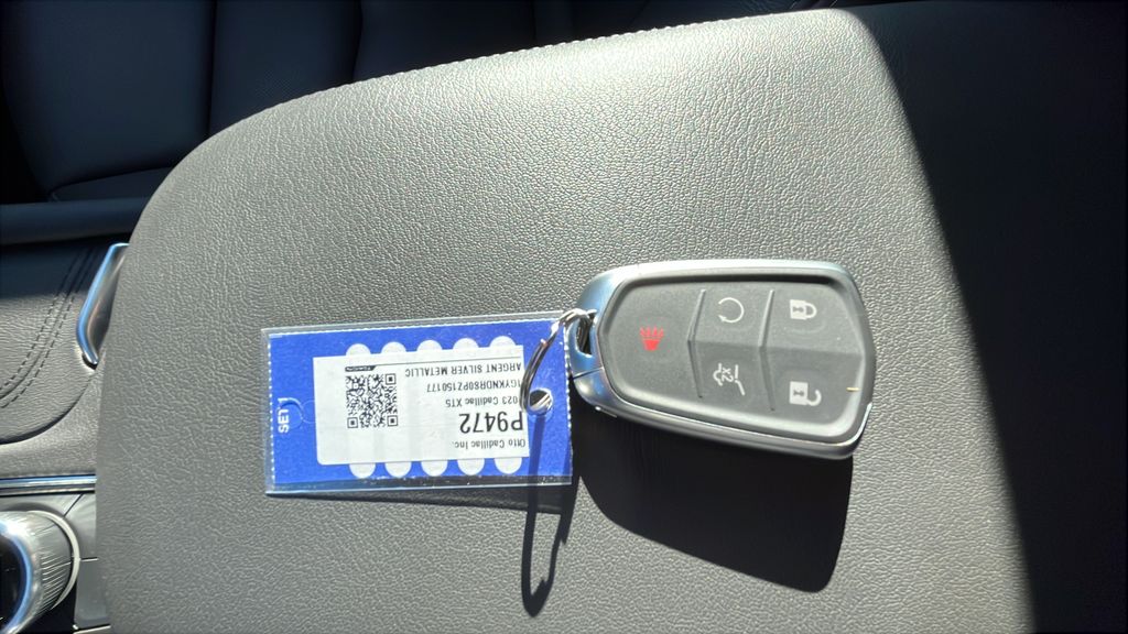used 2023 Cadillac XT5 car, priced at $35,333