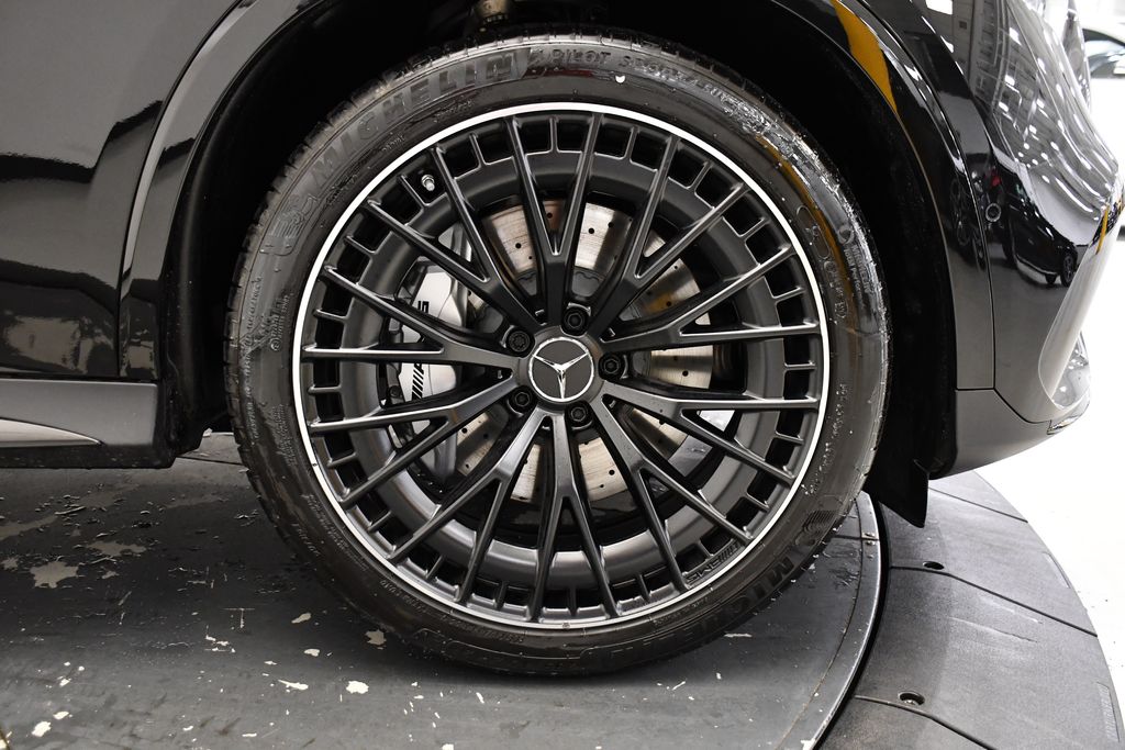 Thumbnail: 2025 Mercedes-Benz GLC - 16