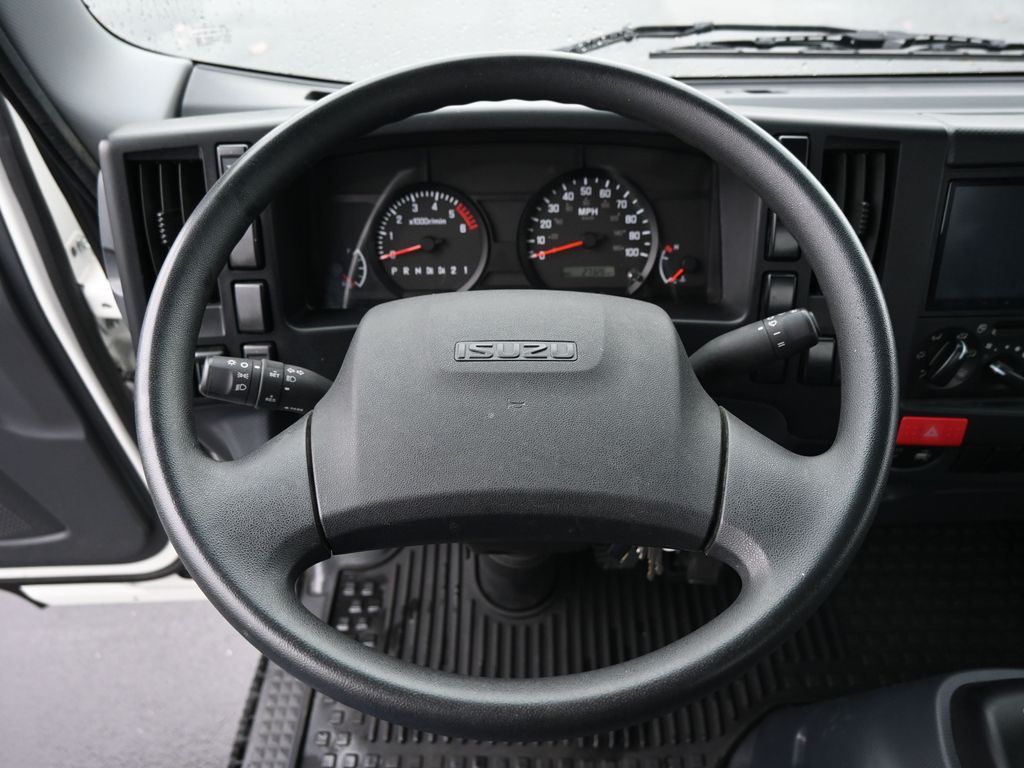 2024 Isuzu NPR HD 