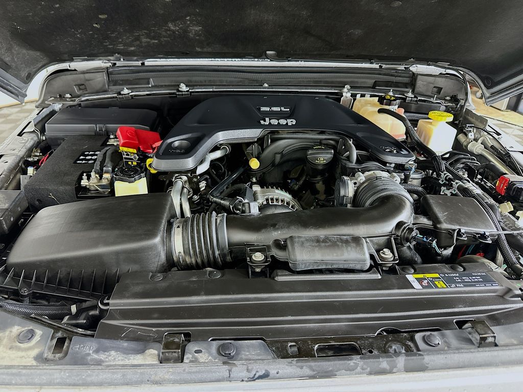 2020 Jeep Gladiator Sport 29