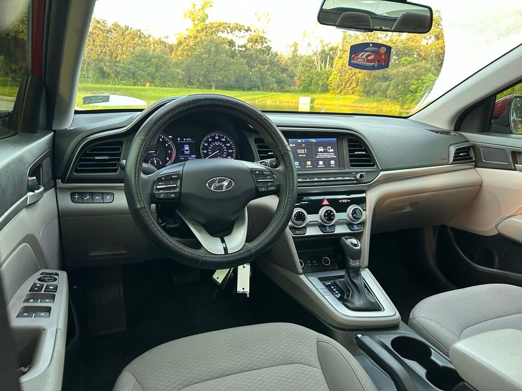 Thumbnail: 2019 Hyundai Elantra - 12