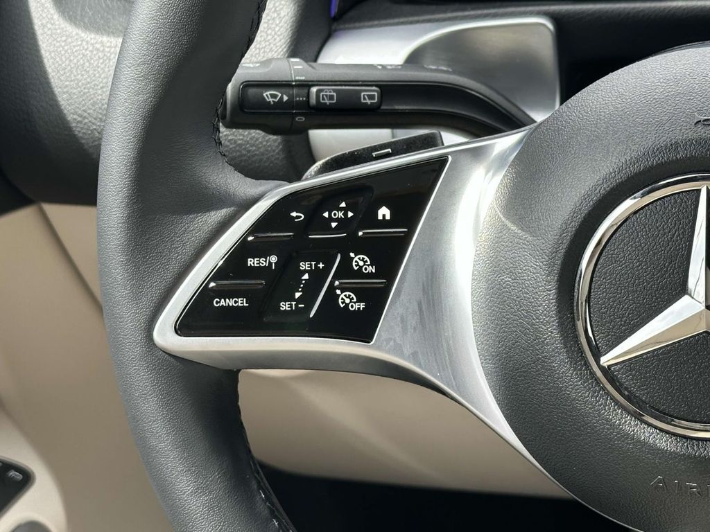 2025 Mercedes-Benz GLB 250 21