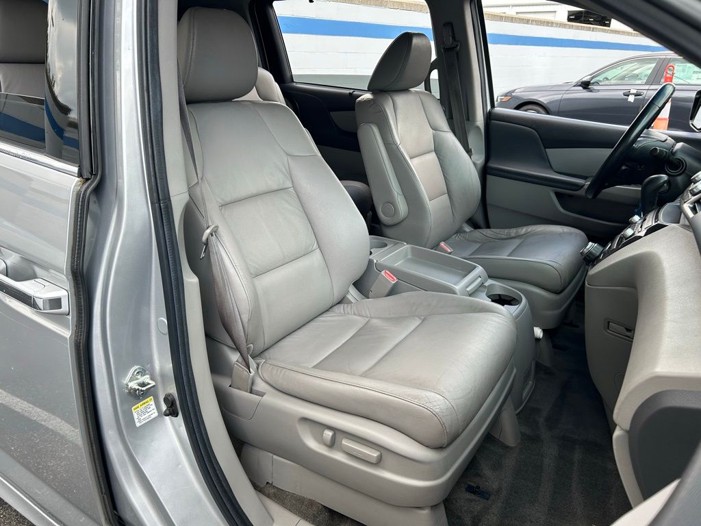 Thumbnail: 2012 Honda Odyssey - 27