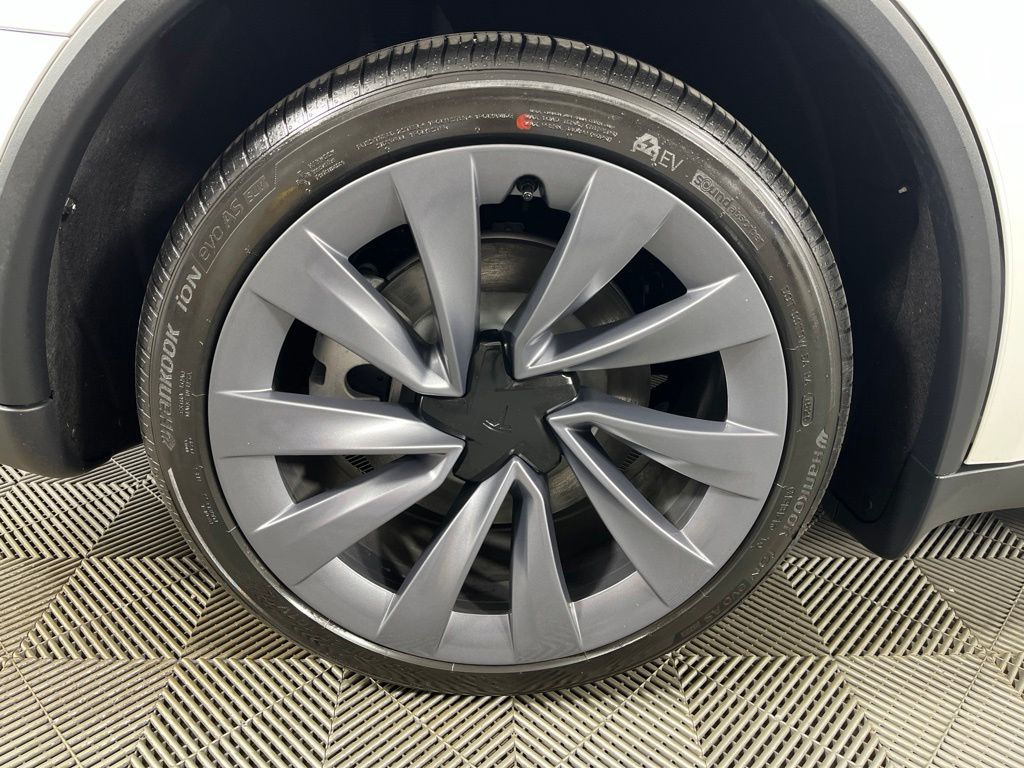 Thumbnail: 2026 Tesla Model Y - 22
