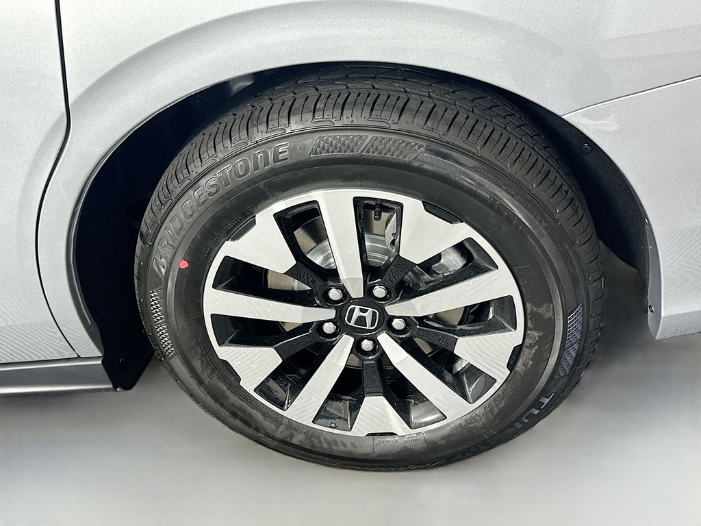 Thumbnail: 2026 Honda Odyssey - 22