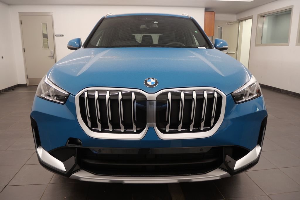 2025 BMW X1 xDrive28i 9