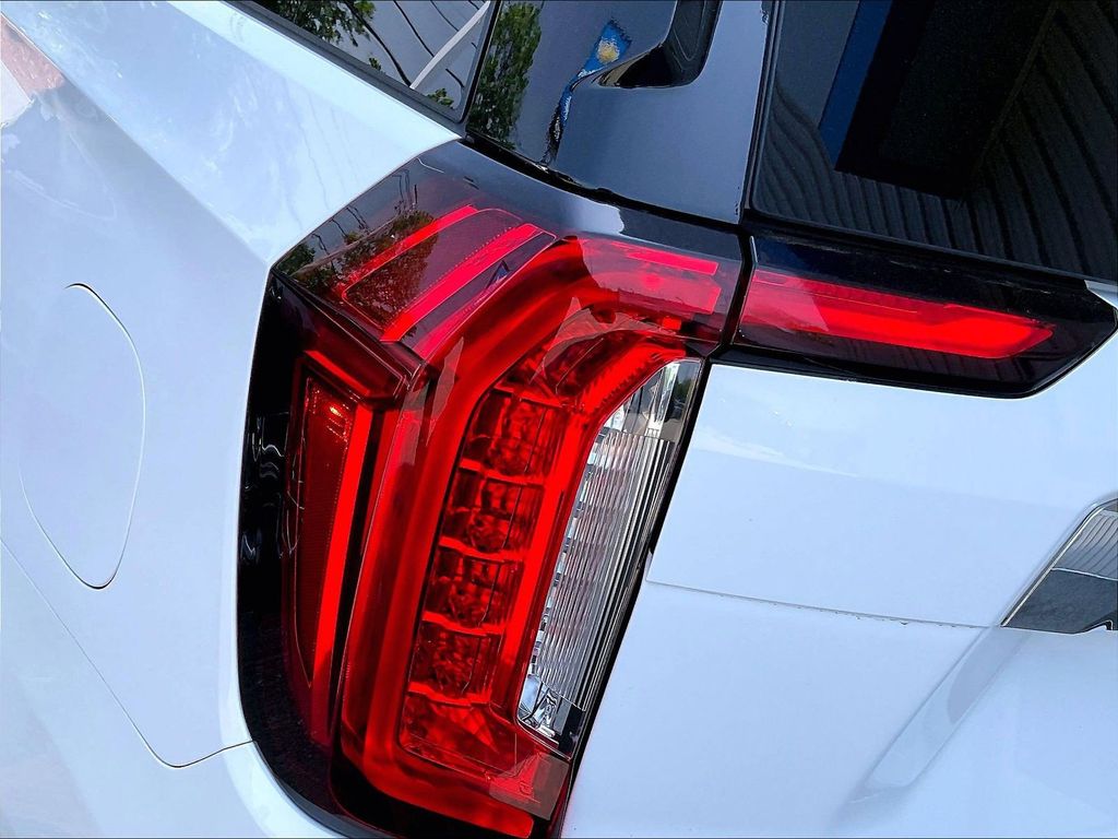 2023 GMC Yukon — photo 35