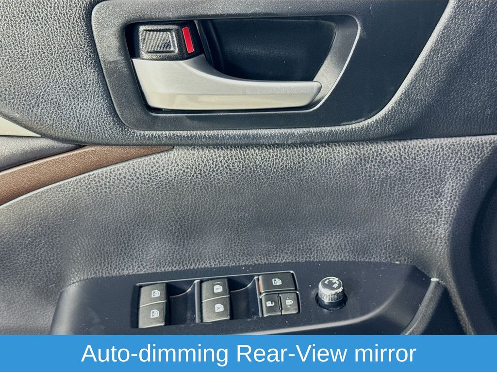 Used Car 2018 Toyota Highlander  For Sale Under $20,000 In Austin, Texas