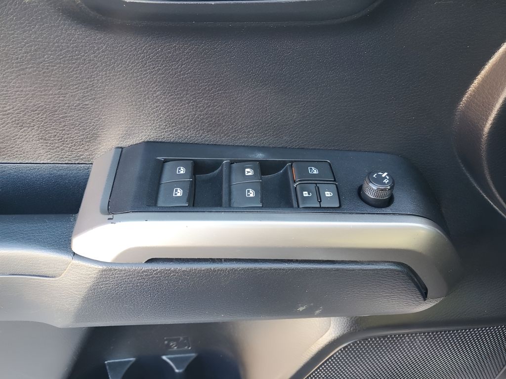 Used Car 2021 Toyota Tacoma  Sr5 For Sale Under $30,000 In Austin, Texas