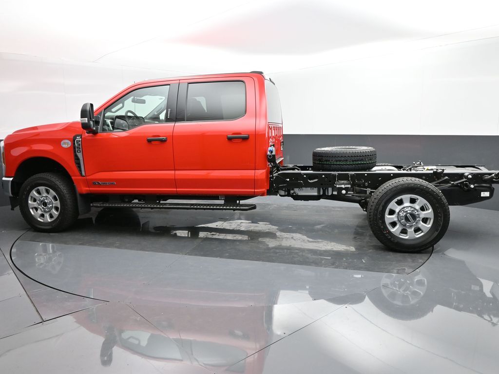 2024 Ford F-350 Super Duty XLT