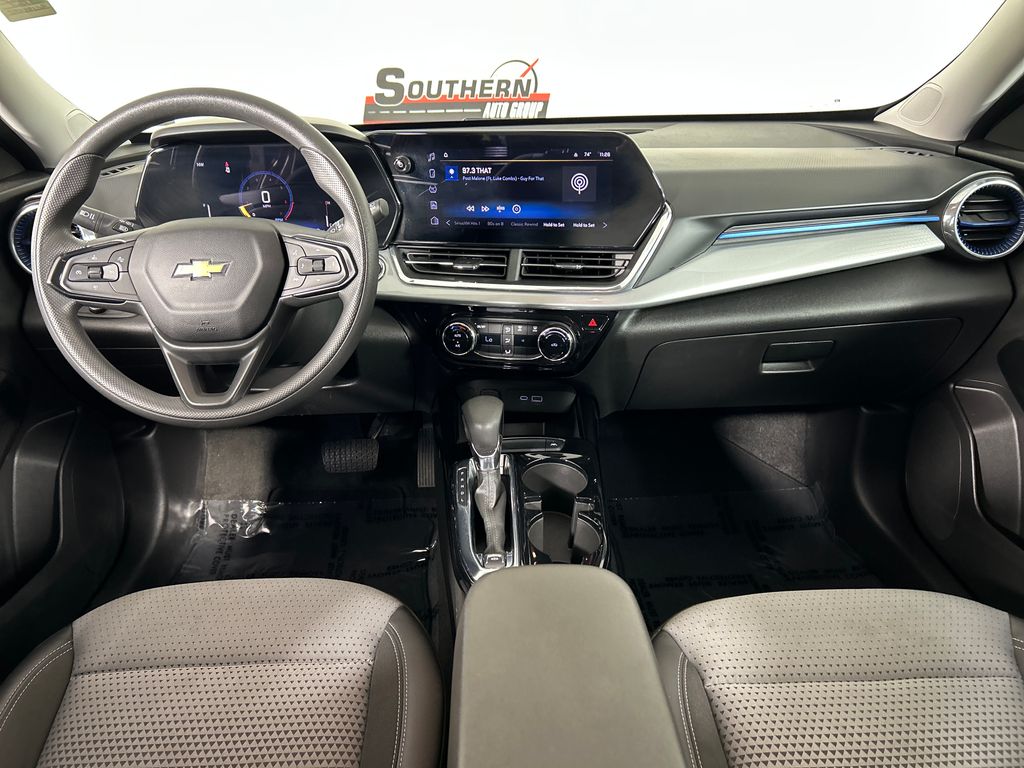 Used 2025 Red Chevrolet LT image 18