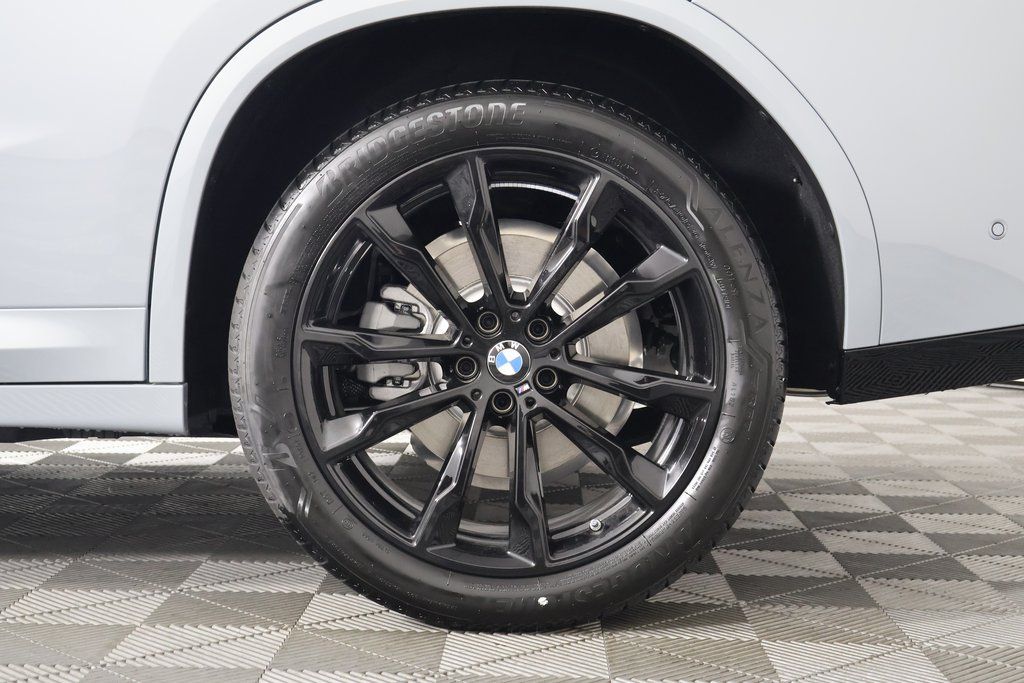 2025 BMW X4 xDrive30i 10