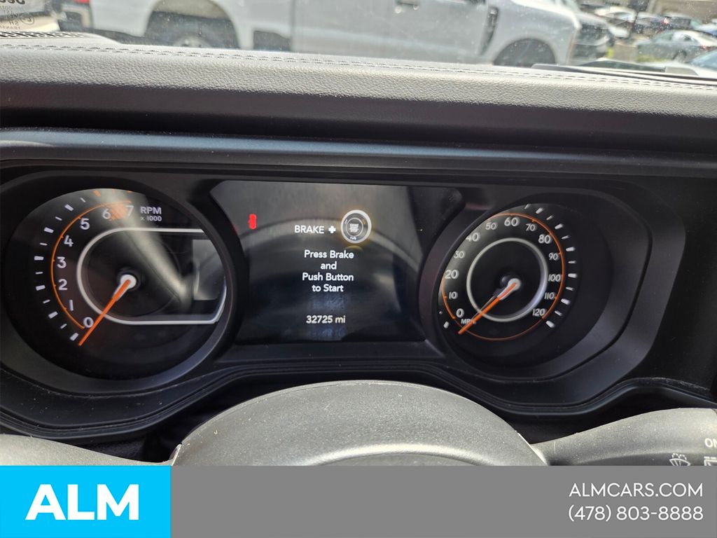 Used 2025 White Jeep Sahara image 23
