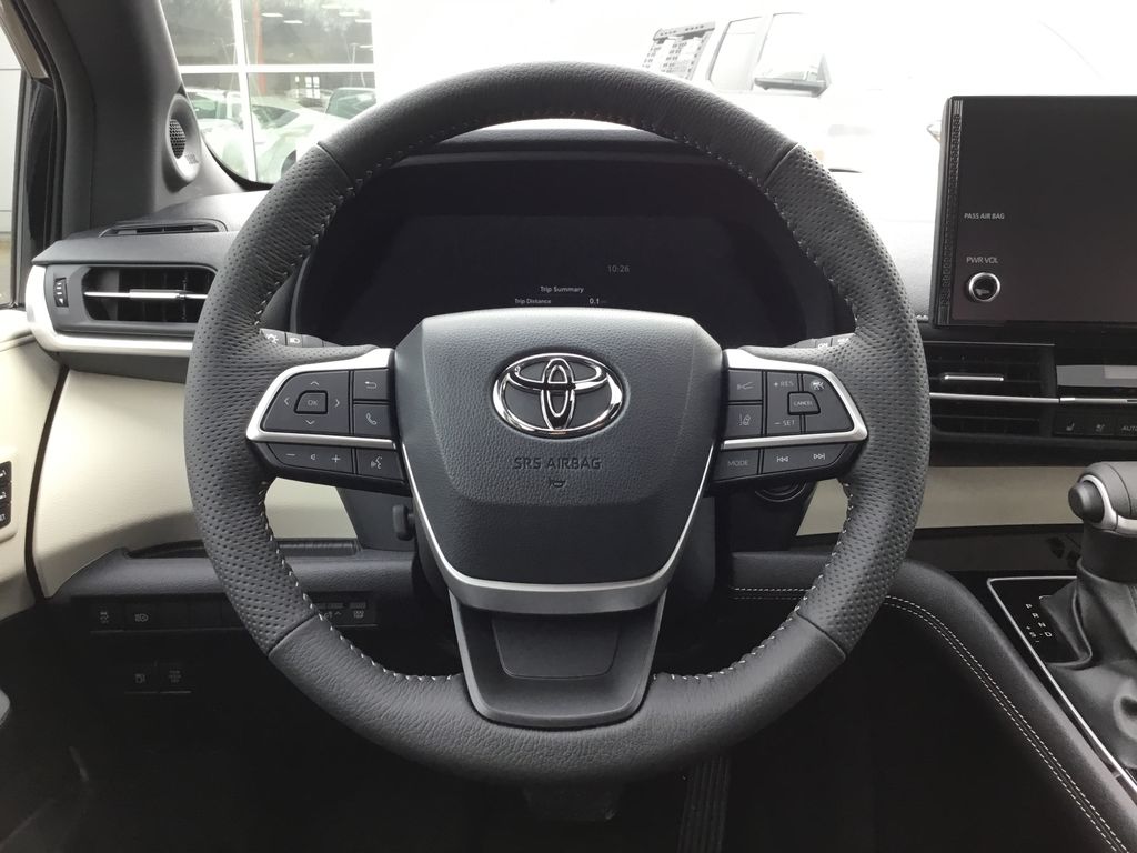 Thumbnail: 2026 Toyota Sienna - 21