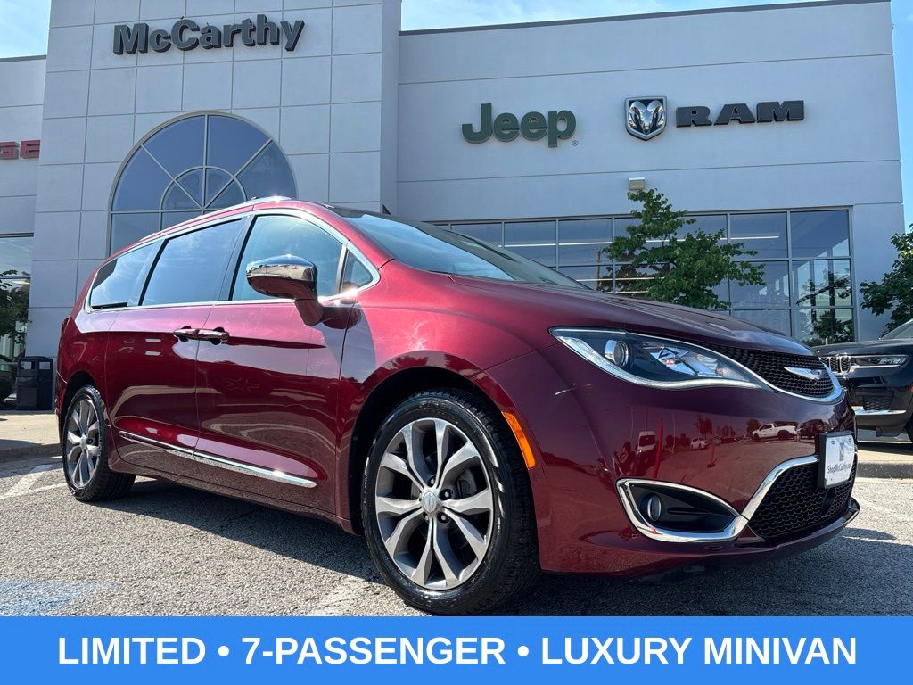 Velvet 2017 Chrysler Pacifica Minivan Front-Wheel Drive 9-Speed Automatic