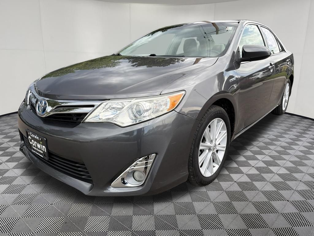 View vehicle photo 3