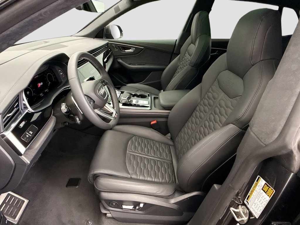 Thumbnail: 2025 Audi RS Q8 - 18