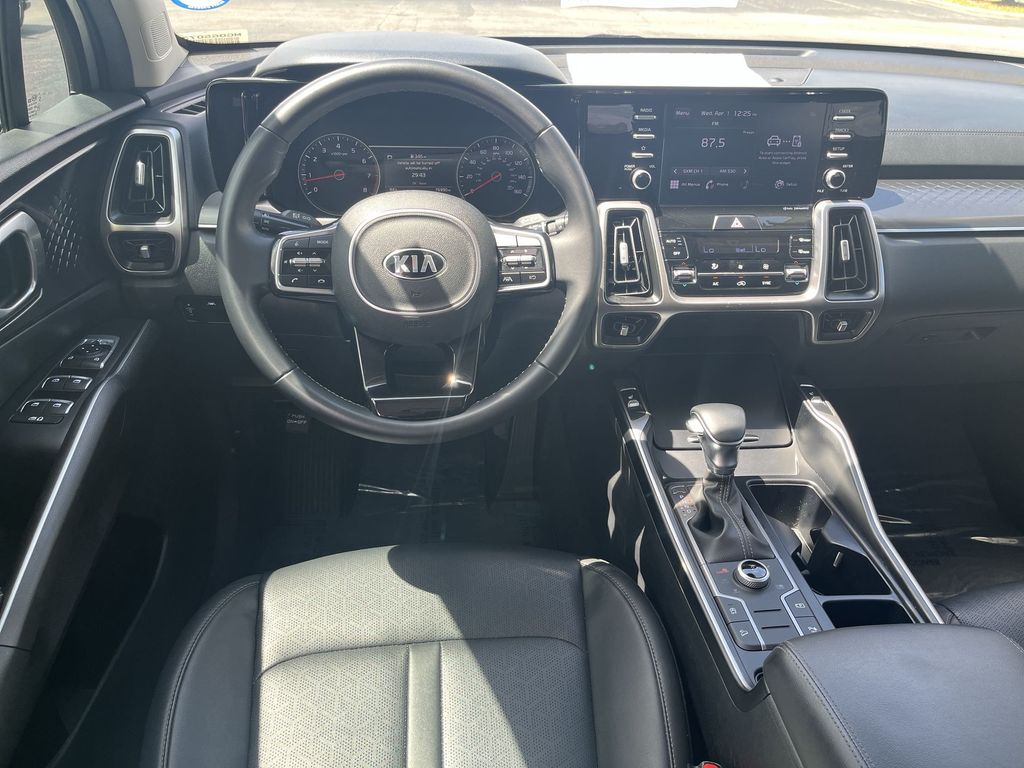 Thumbnail: 2021 Kia Sorento - 21