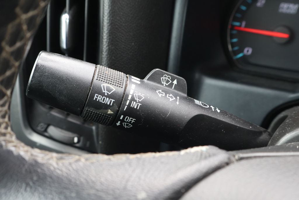 Thumbnail: 2018 Chevrolet Silverado 1500 - 23