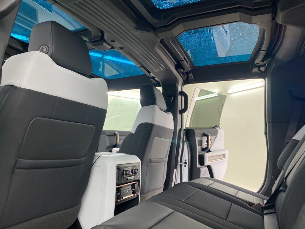 2025 GMC HUMMER EV SUV 3X photo