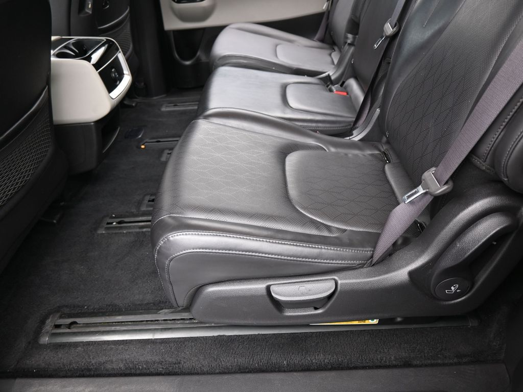 Used 2024 Astra Blue Kia EX image 34