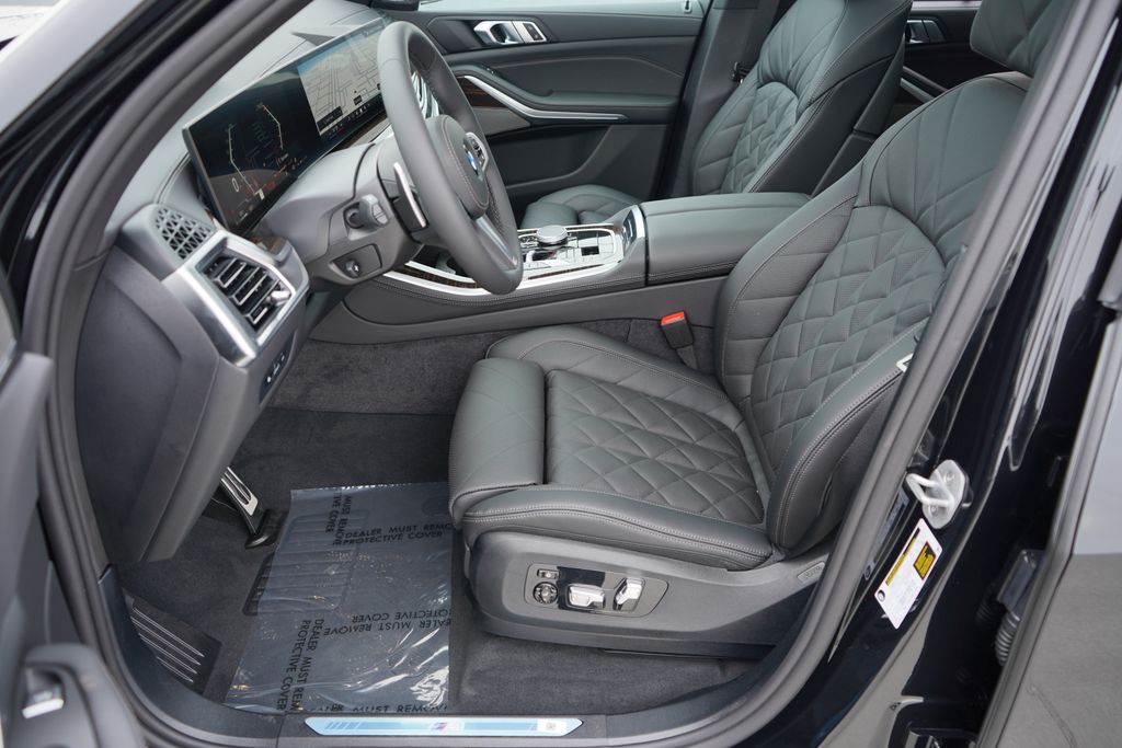 Thumbnail: 2026 BMW X5 - 10