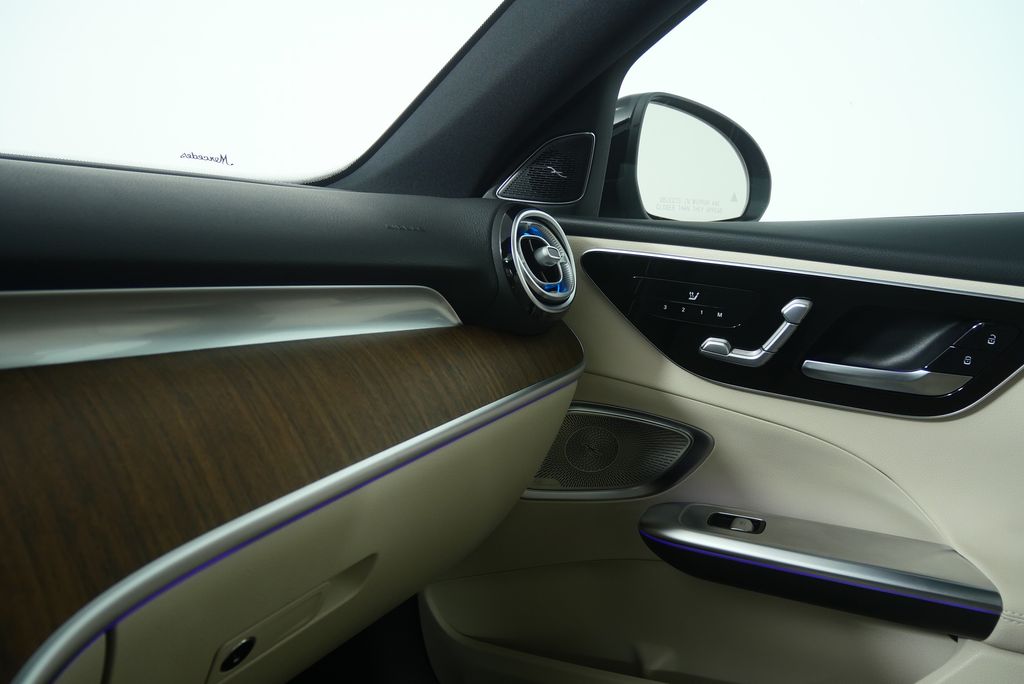 Thumbnail: 2023 Mercedes-Benz C-Class - 28