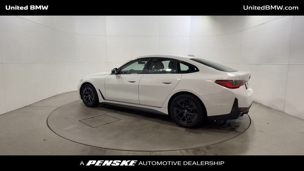 Thumbnail: 2023 BMW i4 - 6
