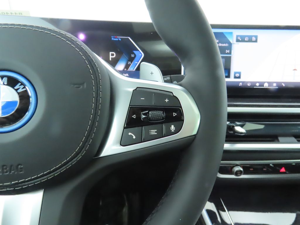 Thumbnail: 2026 BMW X5 - 12