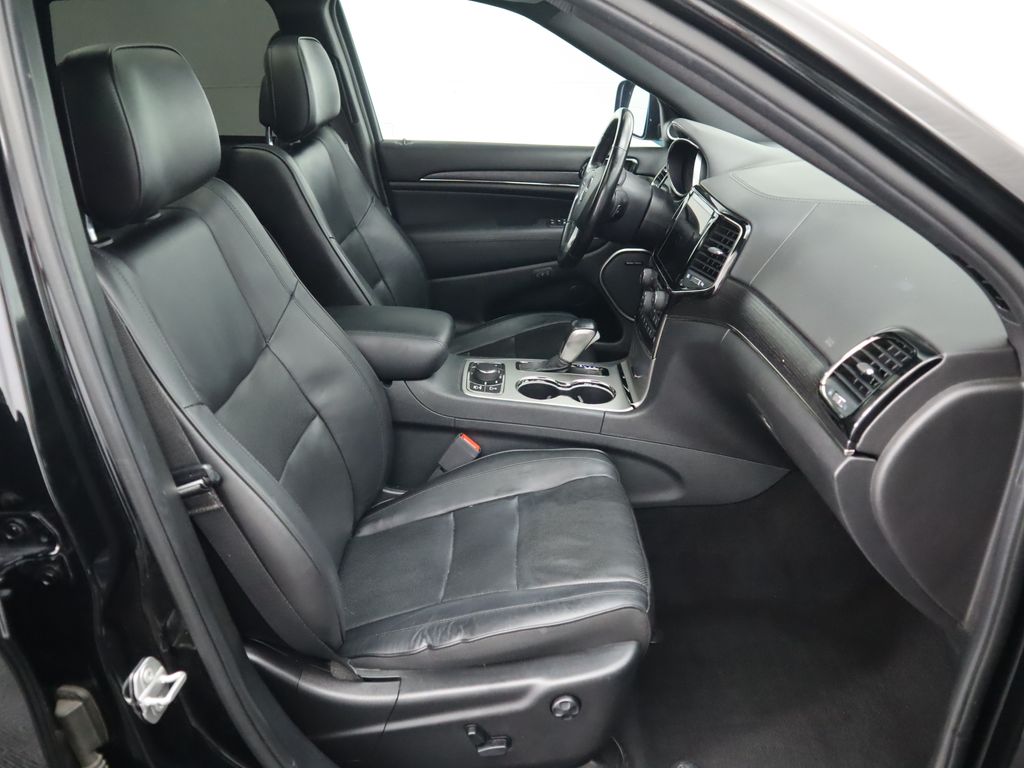 Thumbnail: 2020 Jeep Grand Cherokee - 21