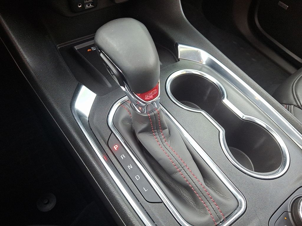 Thumbnail: 2023 Chevrolet Traverse - 16