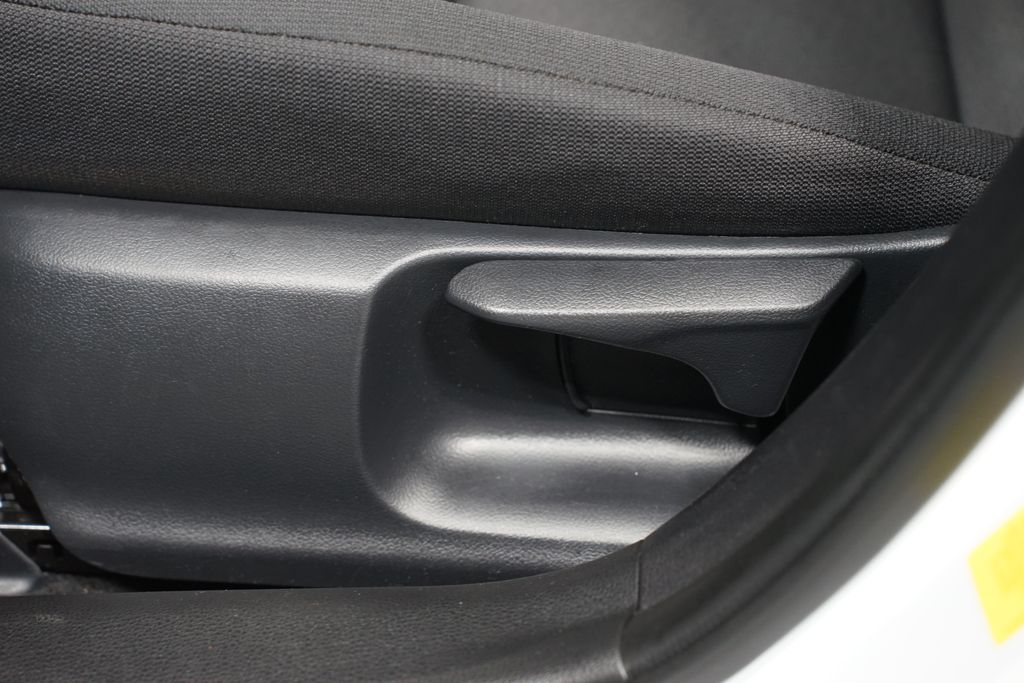 Thumbnail: 2025 Toyota Corolla - 30