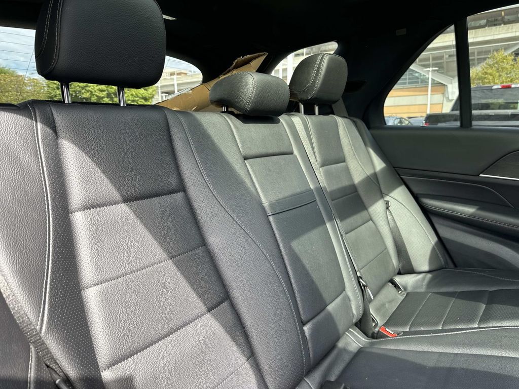 Thumbnail: 2022 Mercedes-Benz GLE - 27