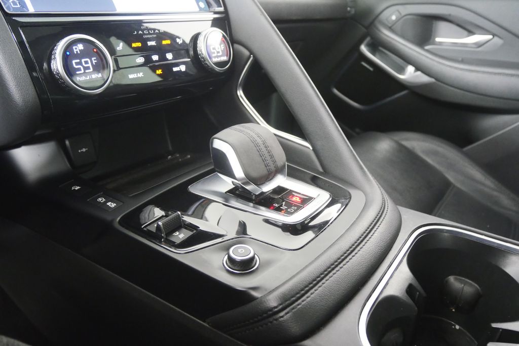 Thumbnail: 2021 Jaguar E-Pace - 18