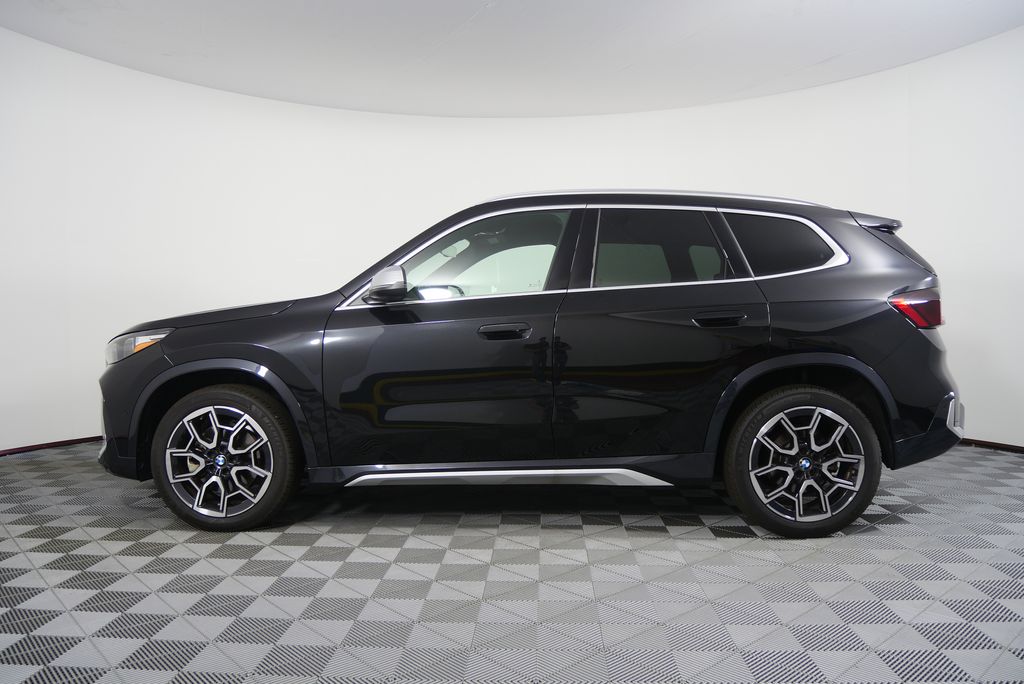 Thumbnail: 2023 BMW X1 - 6