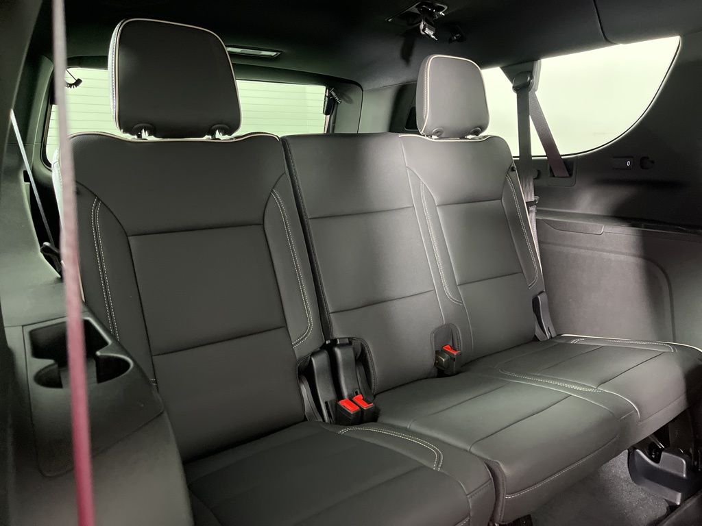 Thumbnail: 2026 Chevrolet Suburban - 12