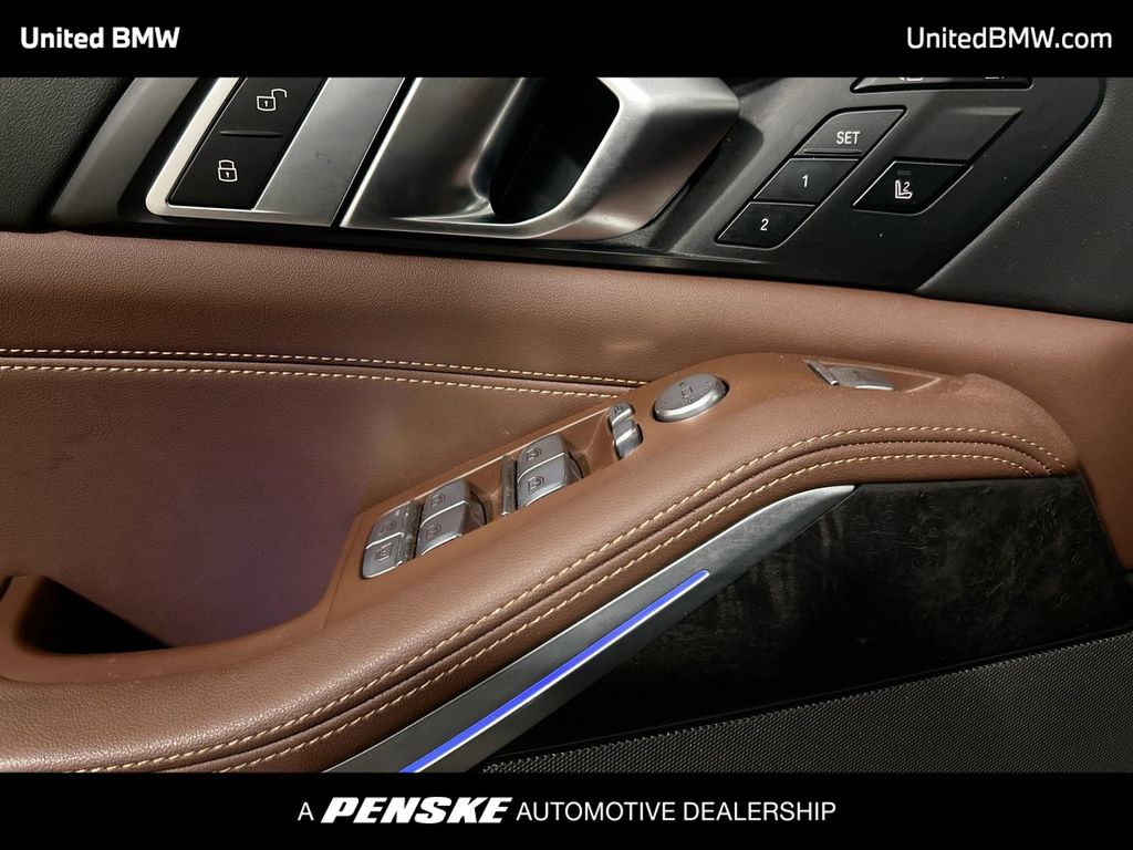 2023 BMW X7 xDrive40i 11
