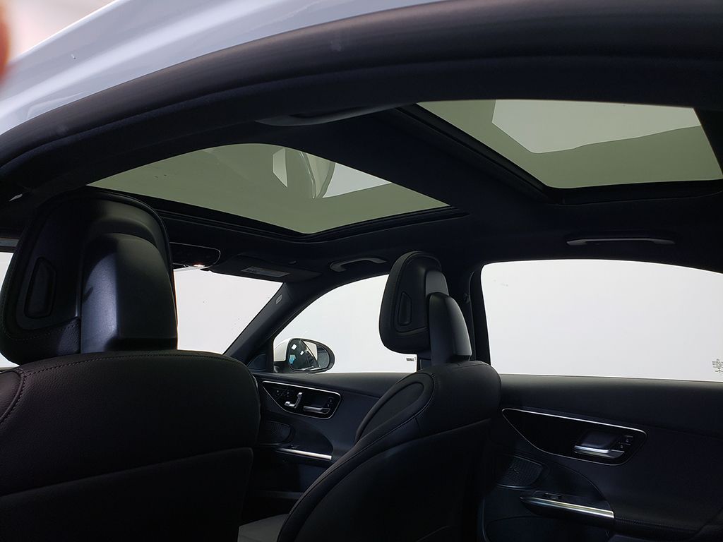 Thumbnail: 2022 Mercedes-Benz C-Class - 24