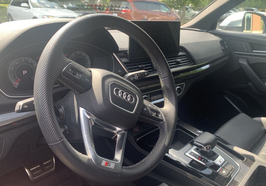 Thumbnail: 2022 Audi SQ5 - 5