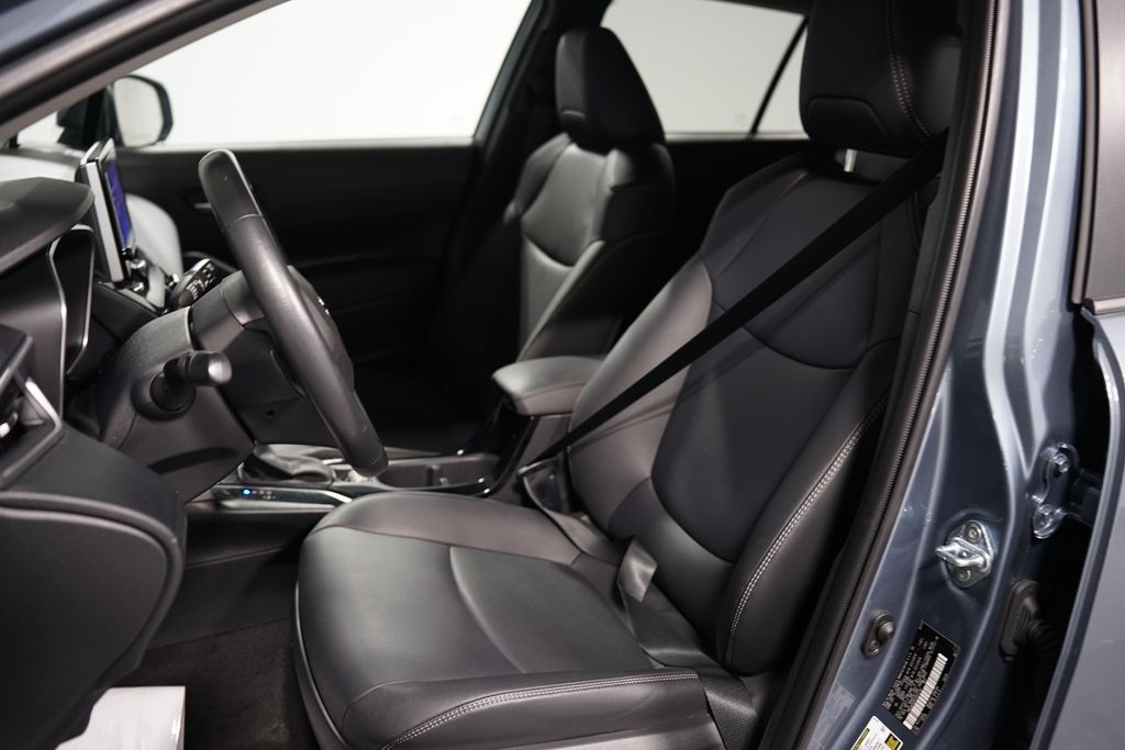 2023 Toyota Corolla Cross XLE 6