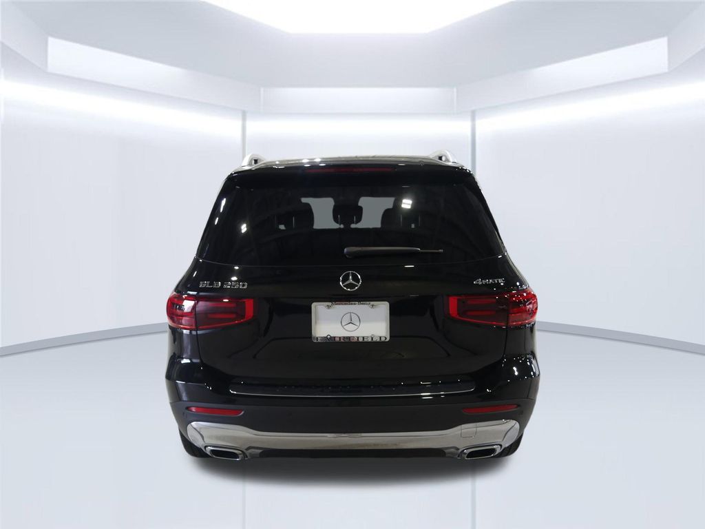Thumbnail: 2026 Mercedes-Benz GLB - 4