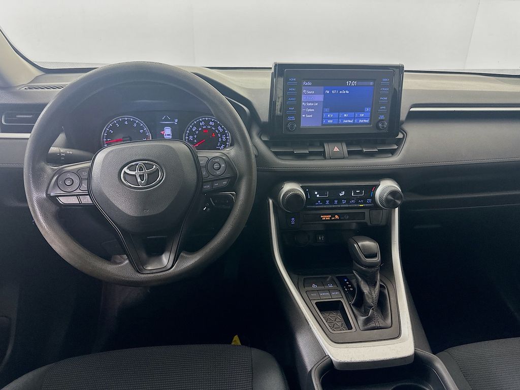 Thumbnail: 2019 Toyota RAV4 - 21