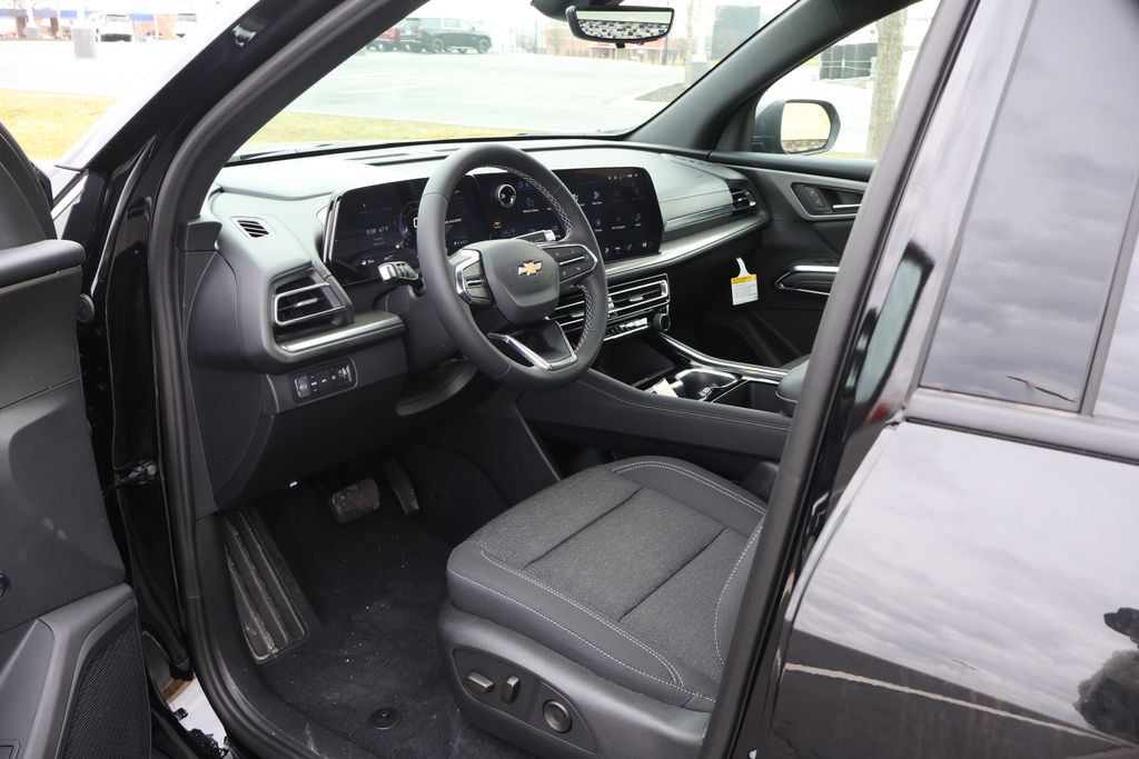 Thumbnail: 2026 Chevrolet Traverse - 13