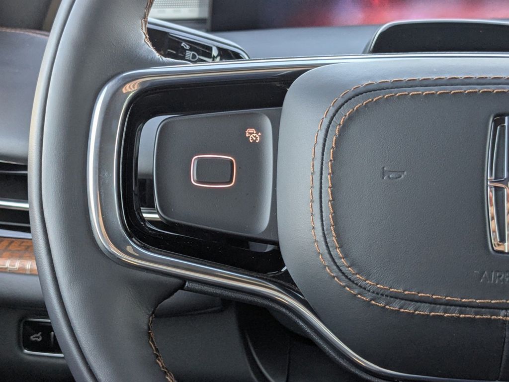 2025 Lincoln Navigator Black Label