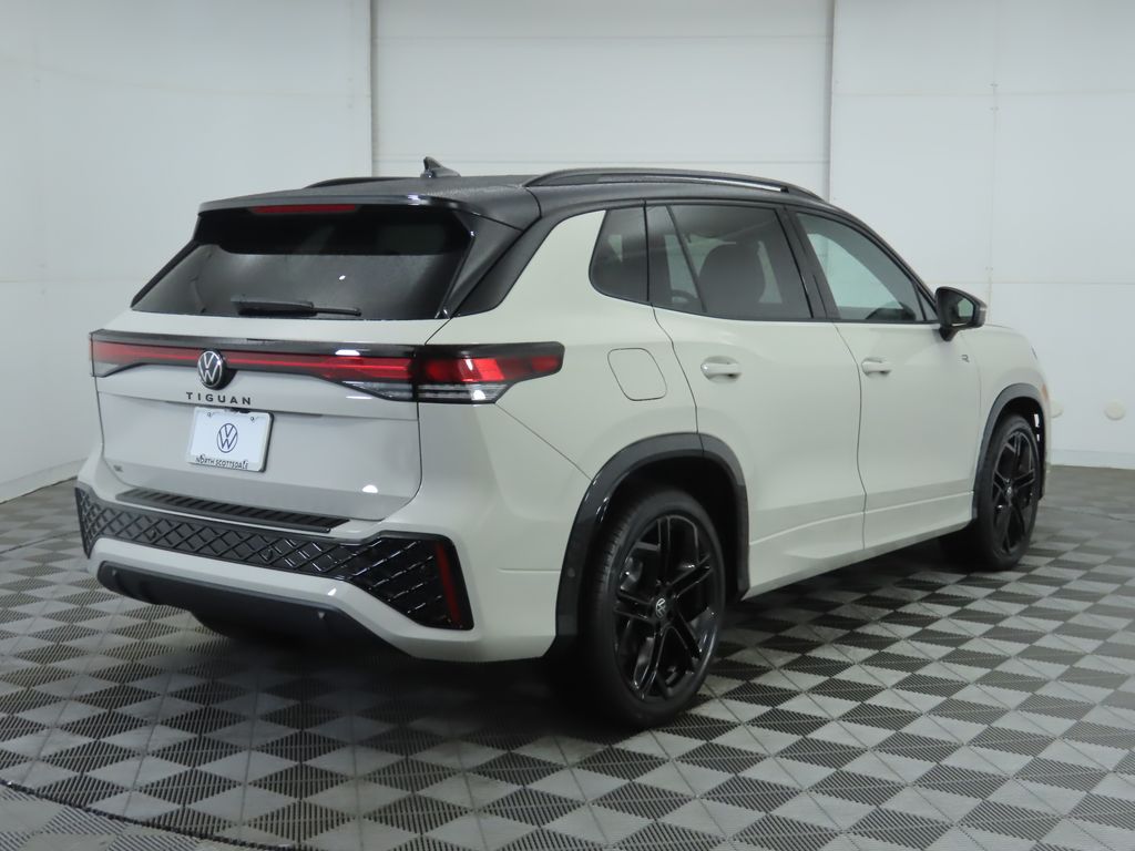 Thumbnail: 2026 Volkswagen Tiguan - 5