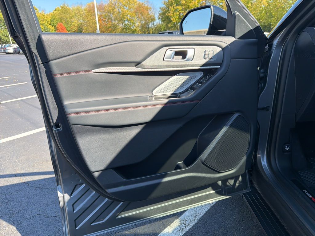 Thumbnail: 2025 Ford Explorer - 18