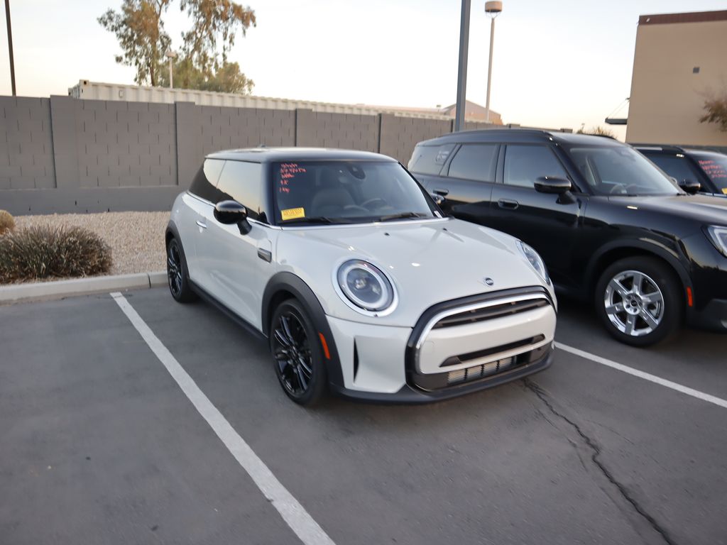 2022 MINI Cooper Oxford Edition 3